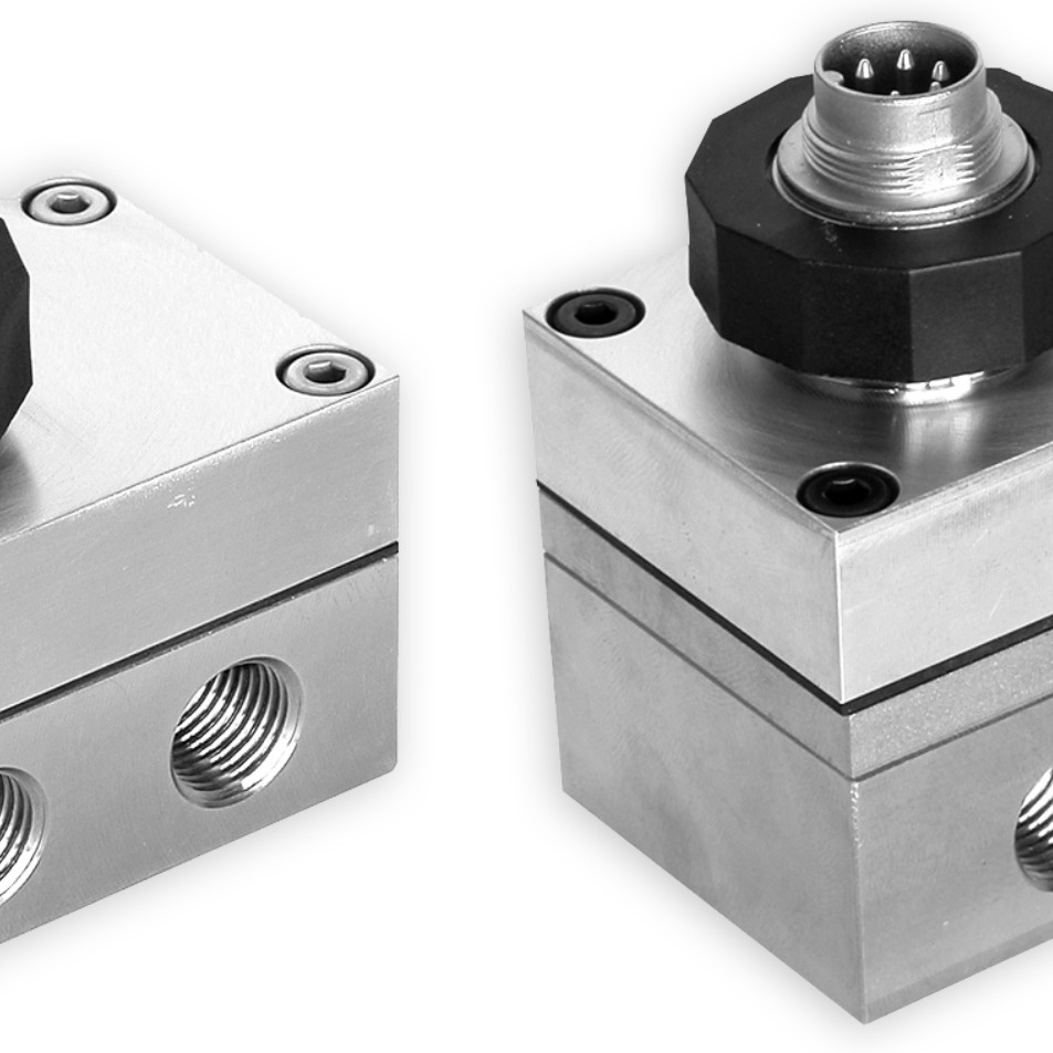 Differential pressure transmitter